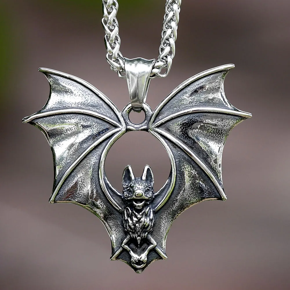 2023 New Design Stainless Steel Bat Pendant Detailed Necklace Punk Biker Animal Jewelry High Quality Gift Accessories