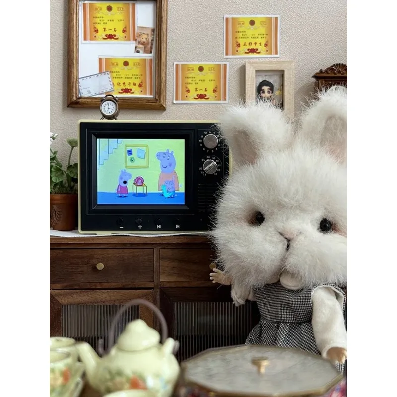 Retro Mini TV Can Be Played Cartoon Toy Dollhouse Scene Model Miniature Television Model Toys Kitchen Furniture Playable Video